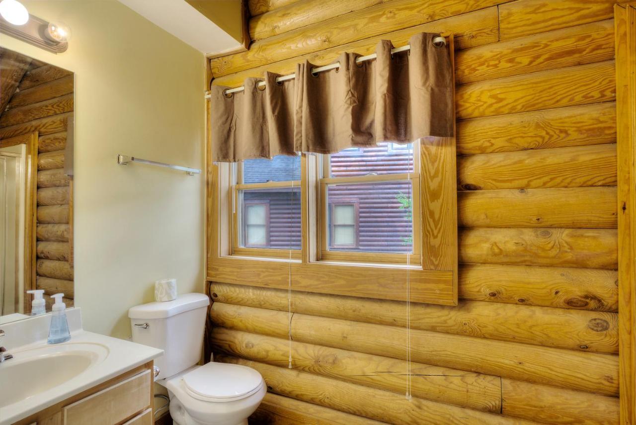 Villa Great Wolf Cabin In Pigeon Forge! Extérieur photo
