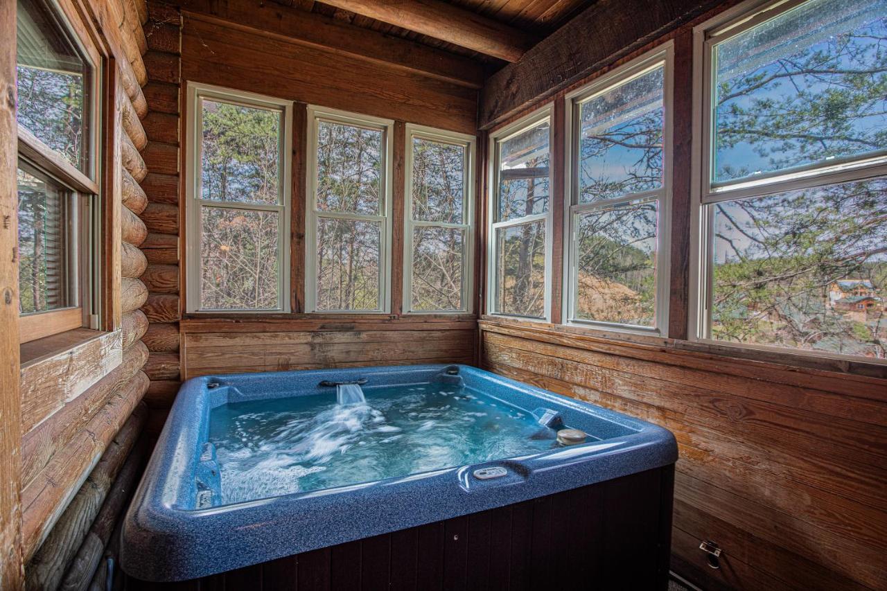 Villa Great Wolf Cabin In Pigeon Forge! Extérieur photo