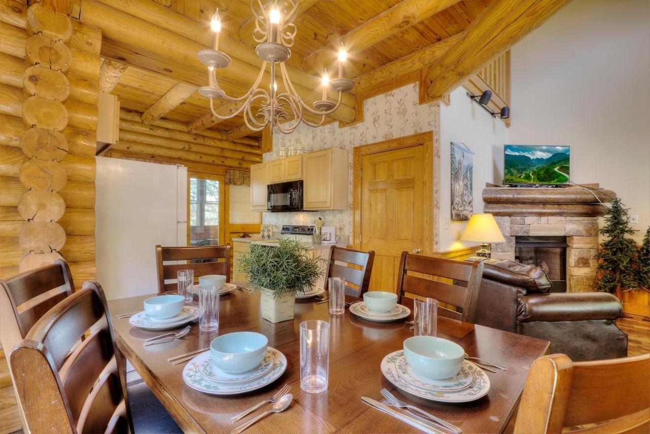 Villa Great Wolf Cabin In Pigeon Forge! Extérieur photo
